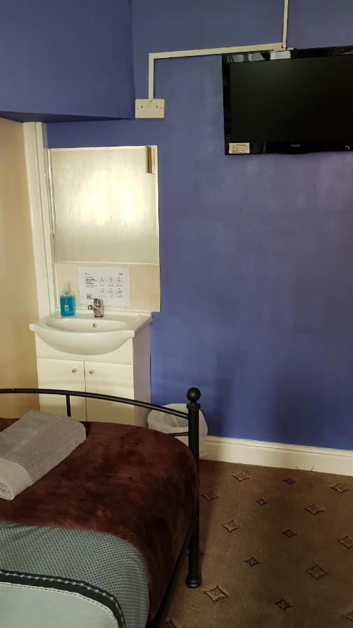 Camera Tripla con Bagno in Comune