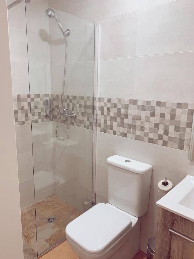 Double Room with Private Bathroom,1359022082:JPEG