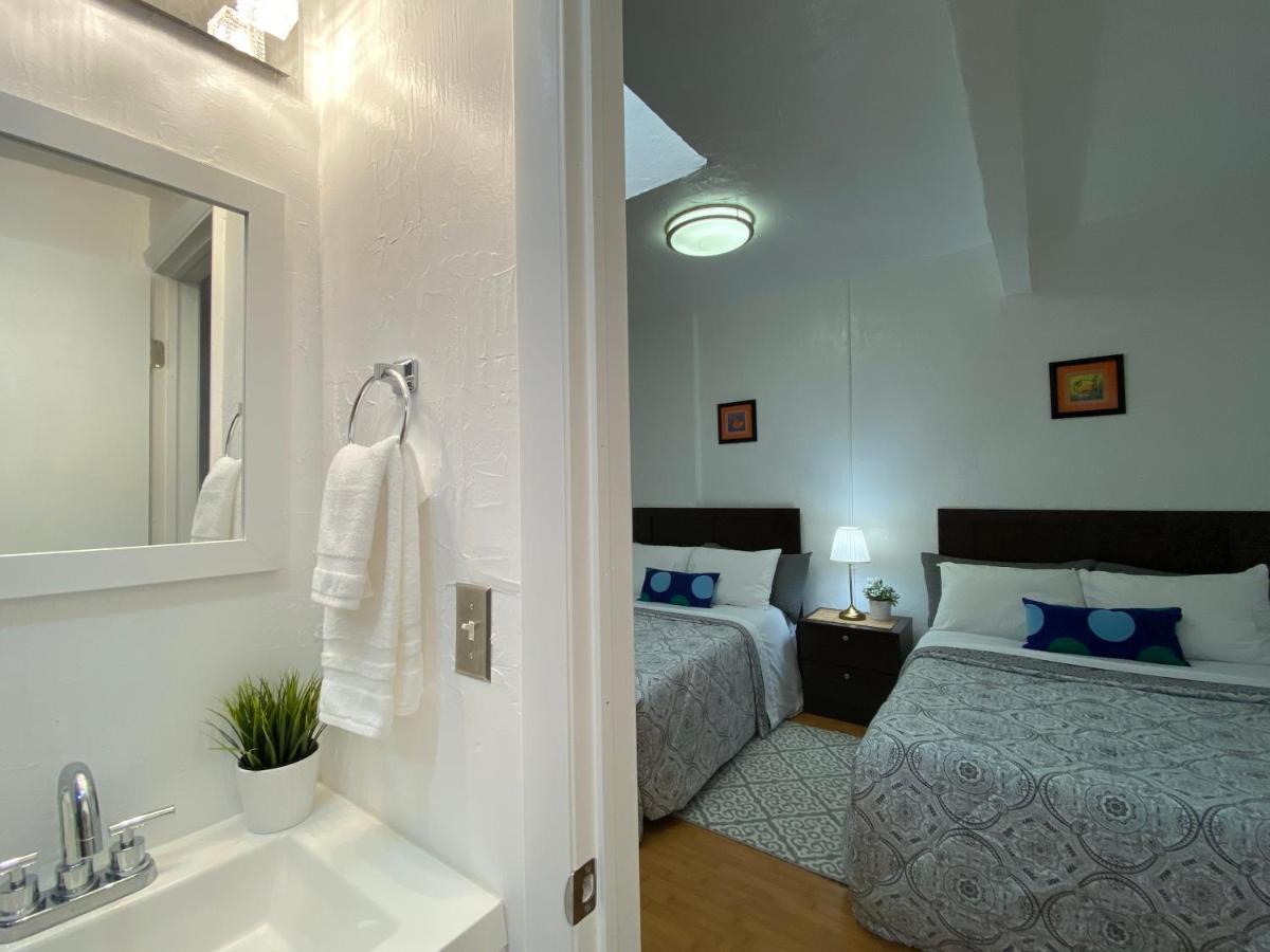 Privates Doppelzimmer mit Queensize-Bett und Bad