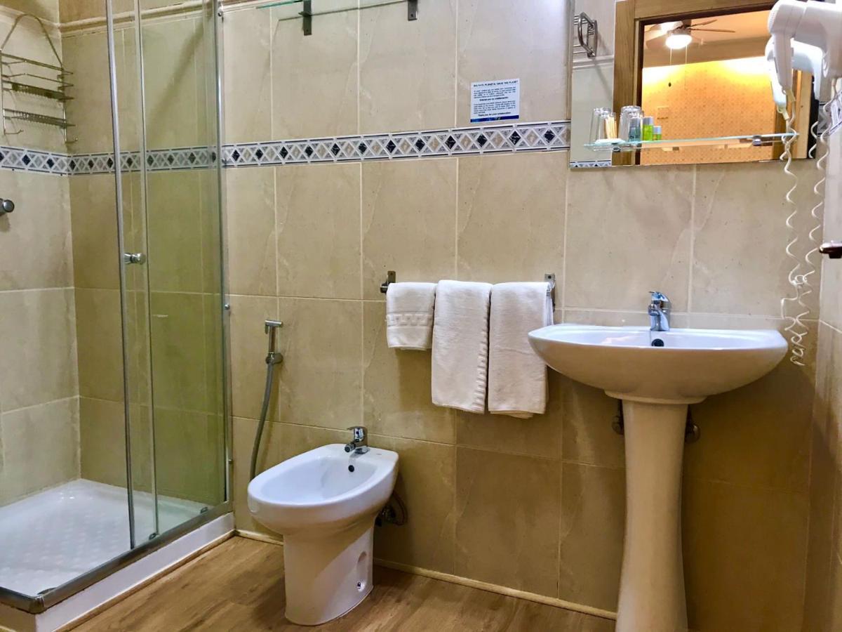 Comfort Driepersoonskamer met Douche