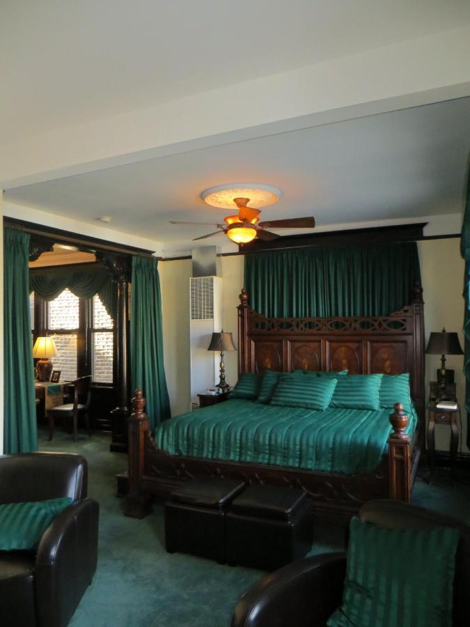 Three-Bedroom Suite