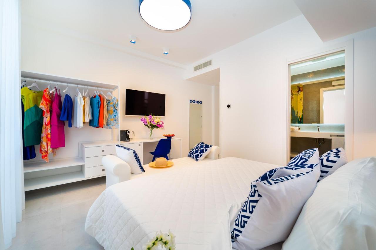 Deluxe Double Room with Sea View,1114880307:JPEG