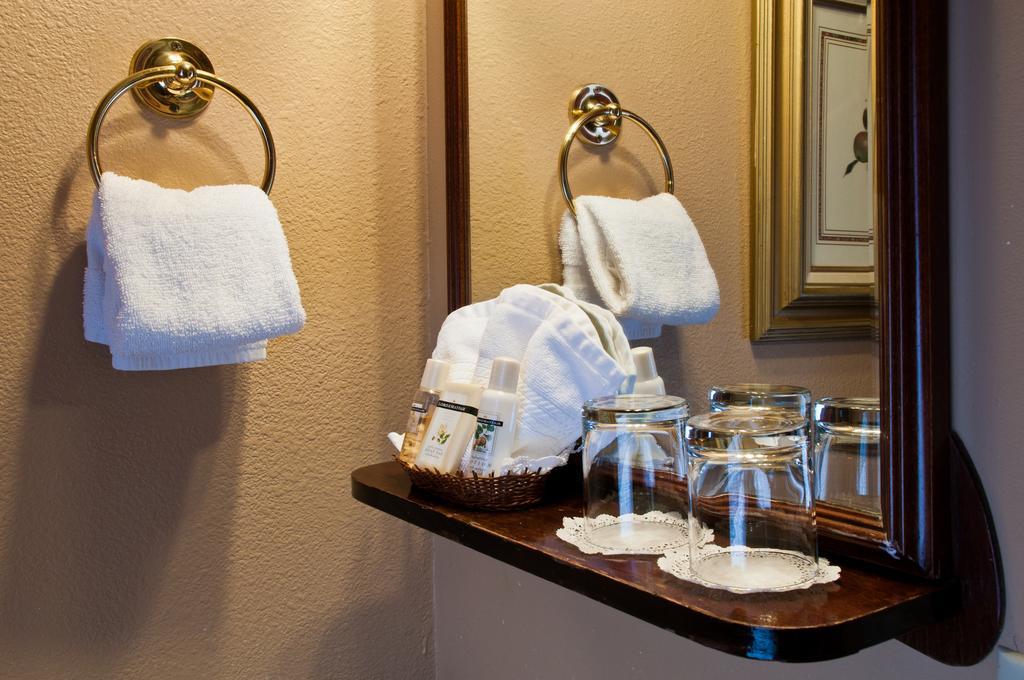 Double Room Private External Bathroom