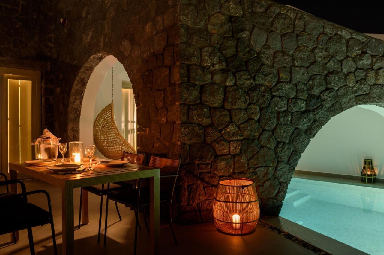 Senior Two-Bedroom Suite Private Cave Pool Sea View