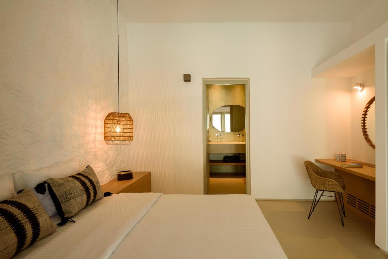Senior Two-Bedroom Suite Private Cave Pool Sea View