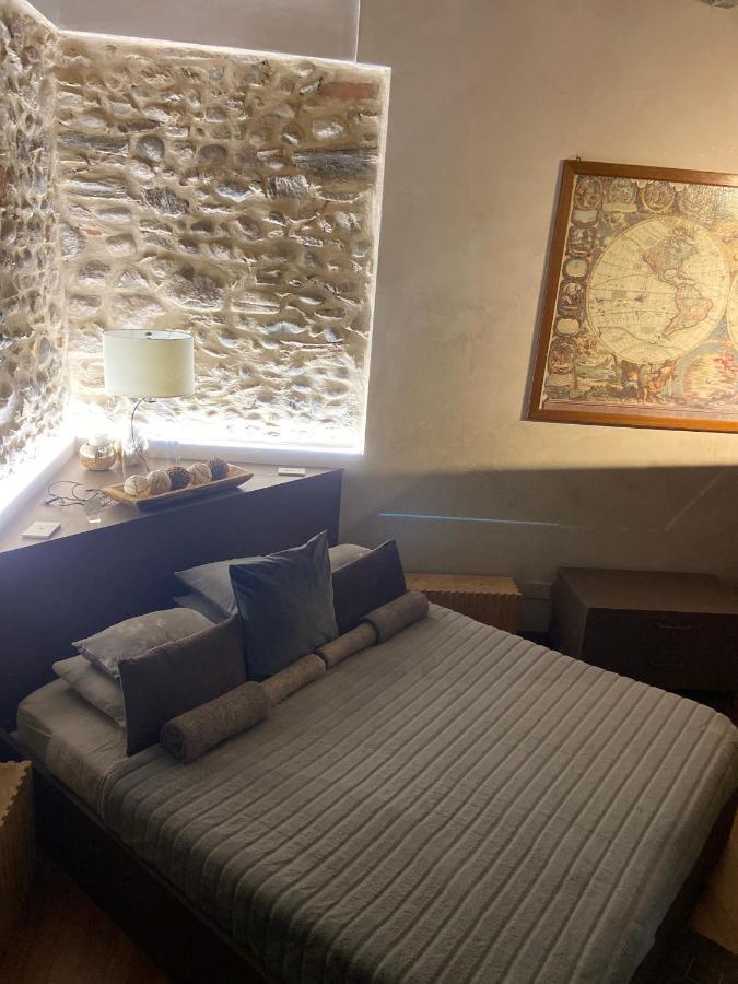 Deluxe Double Room Shower