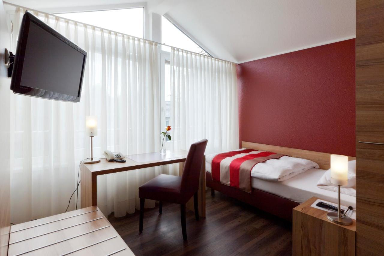 Large Single Room,1177636957:JPEG