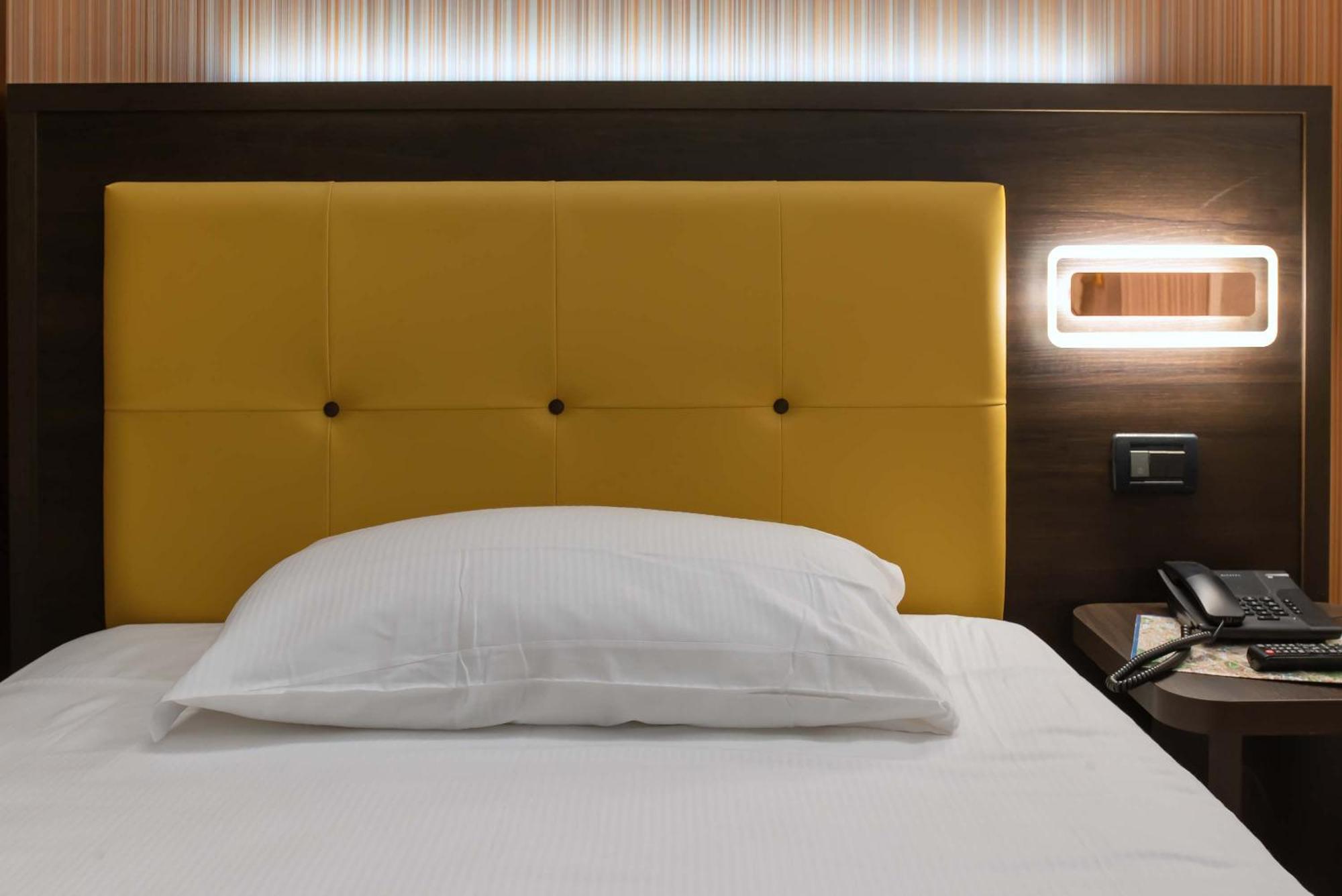 Chambre Simple avec Petit Lit Double.
