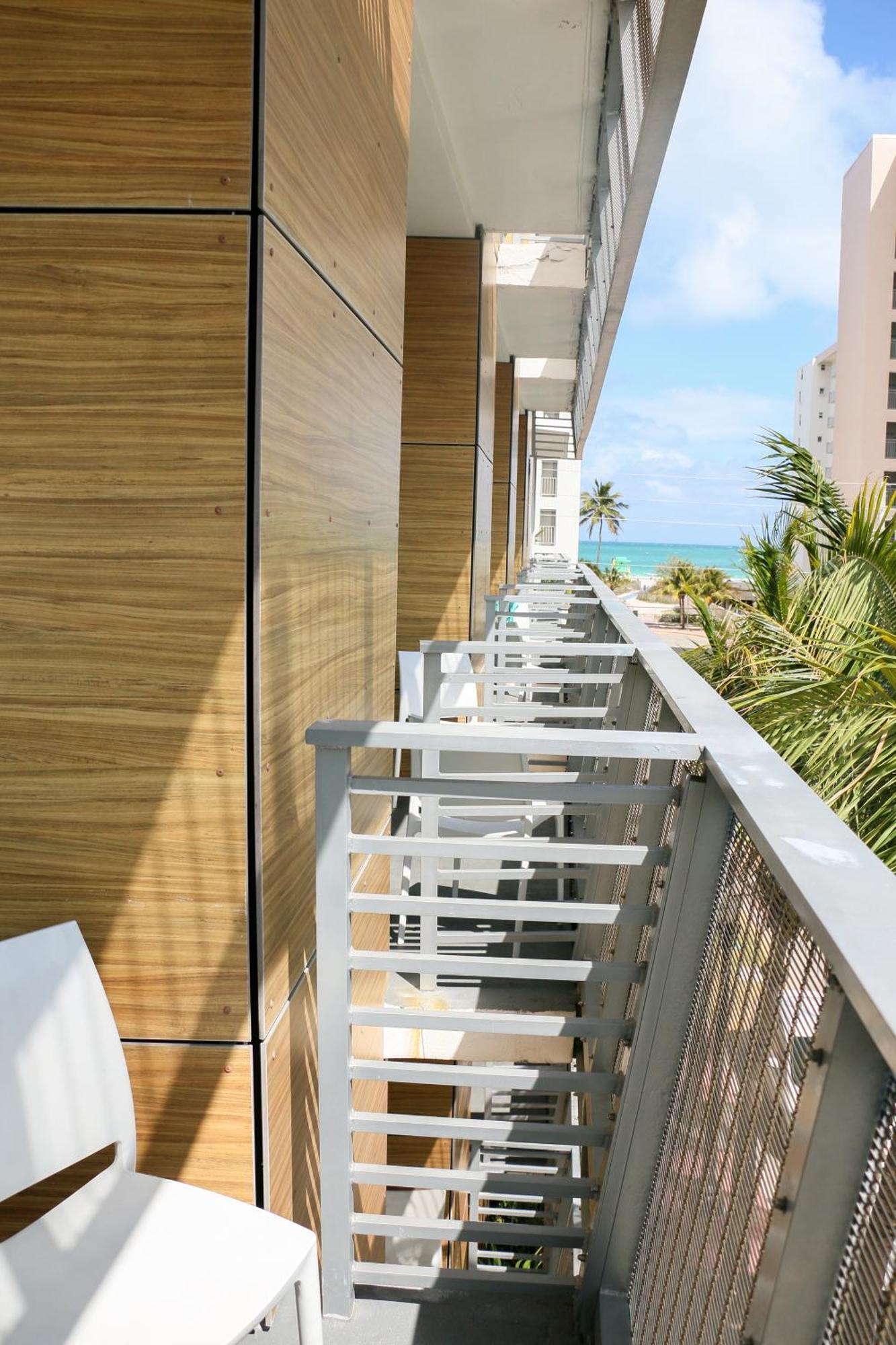 King Room Partial Ocean View