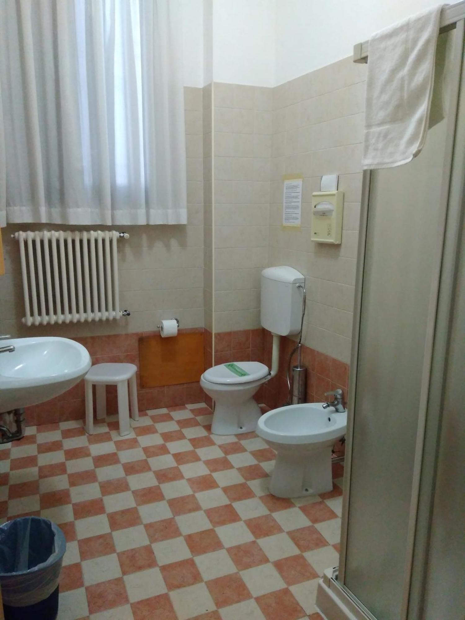 Habitación Doble con baño compartido - 1 o 2 camas