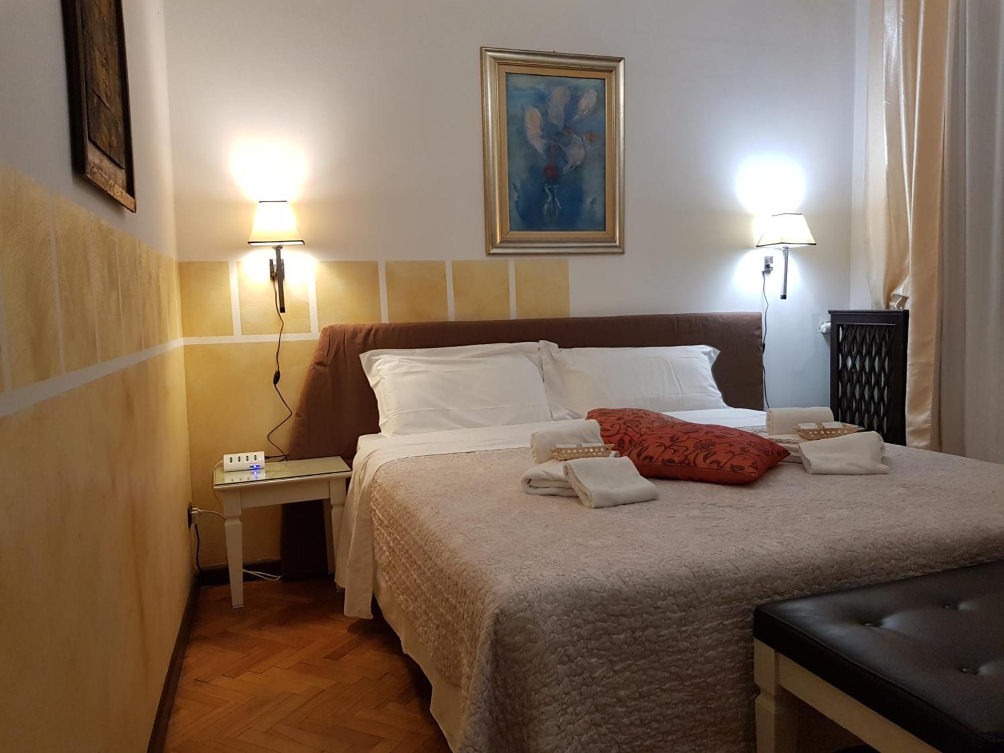 Double or Twin Room,1281322546:JPEG
