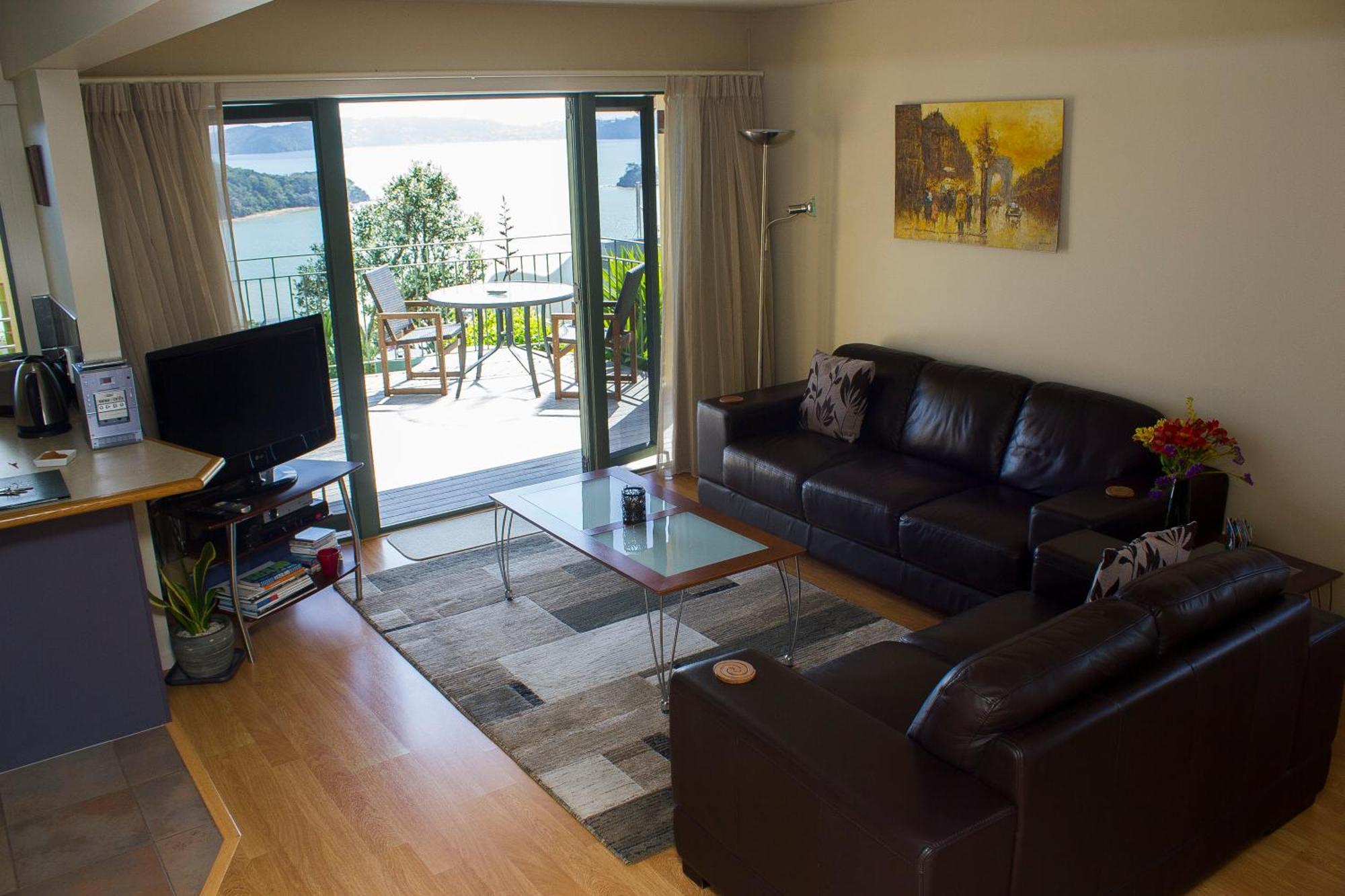 One-Bedroom Apartment Sea View