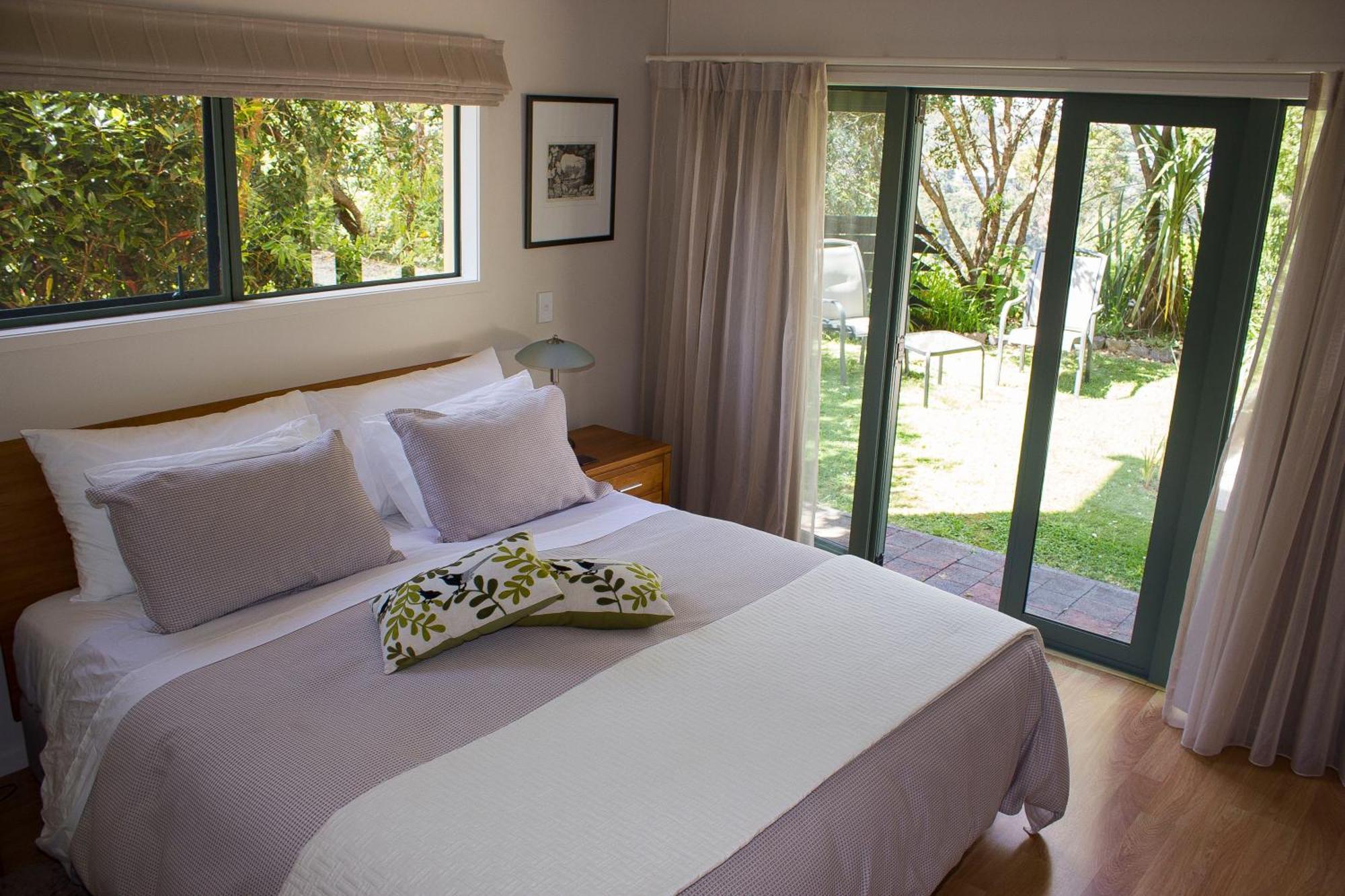 One-Bedroom Apartment Sea View