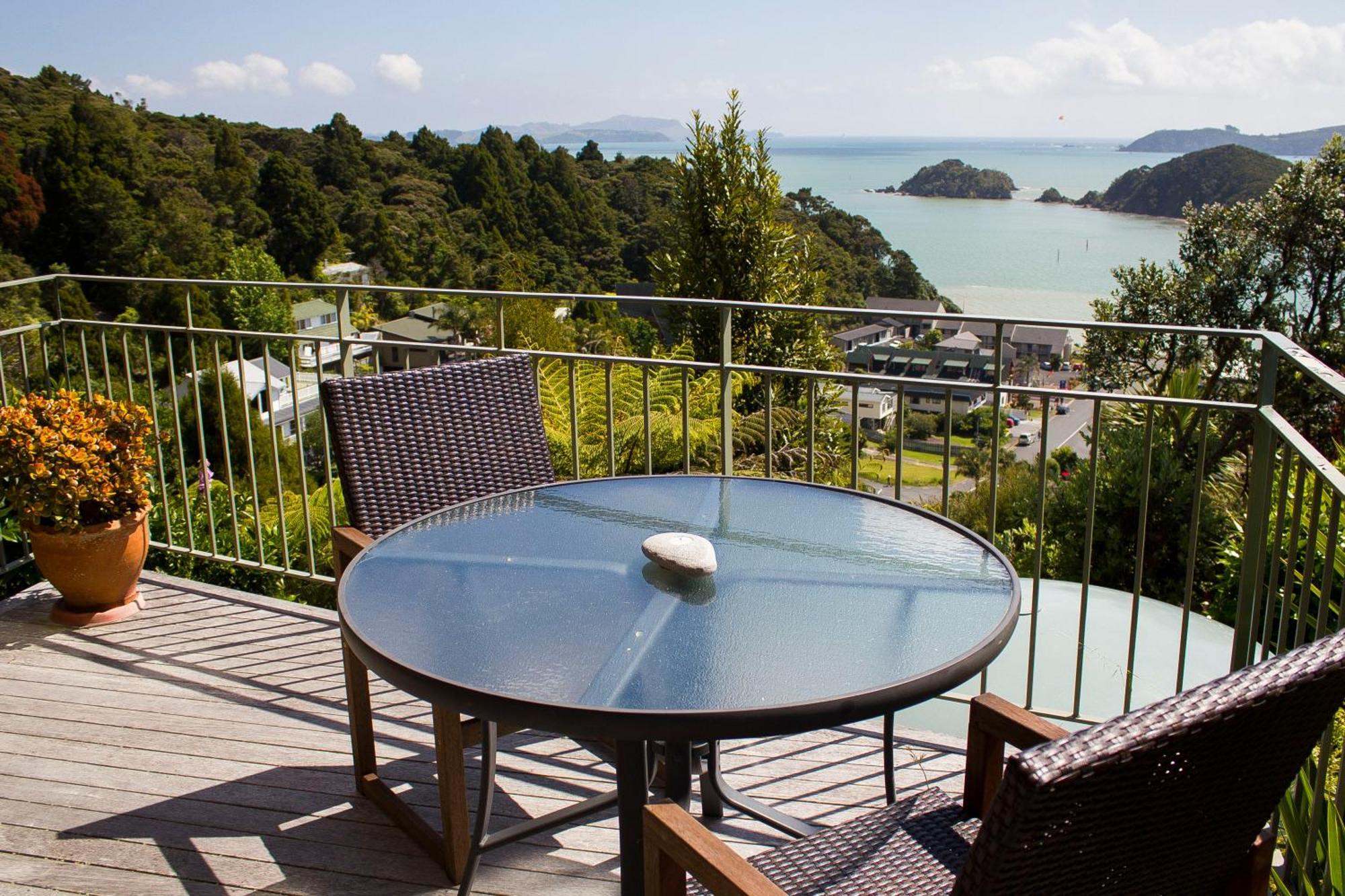 One-Bedroom Apartment Sea View