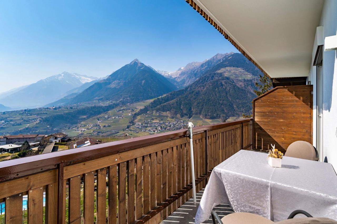 Apartment with Mountain View,1234261196:JPEG