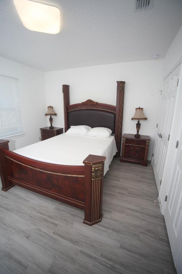 Large Double or Twin Room