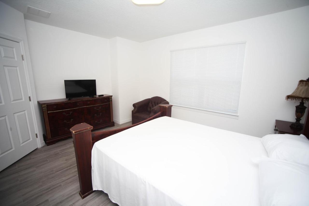 Large Double or Twin Room