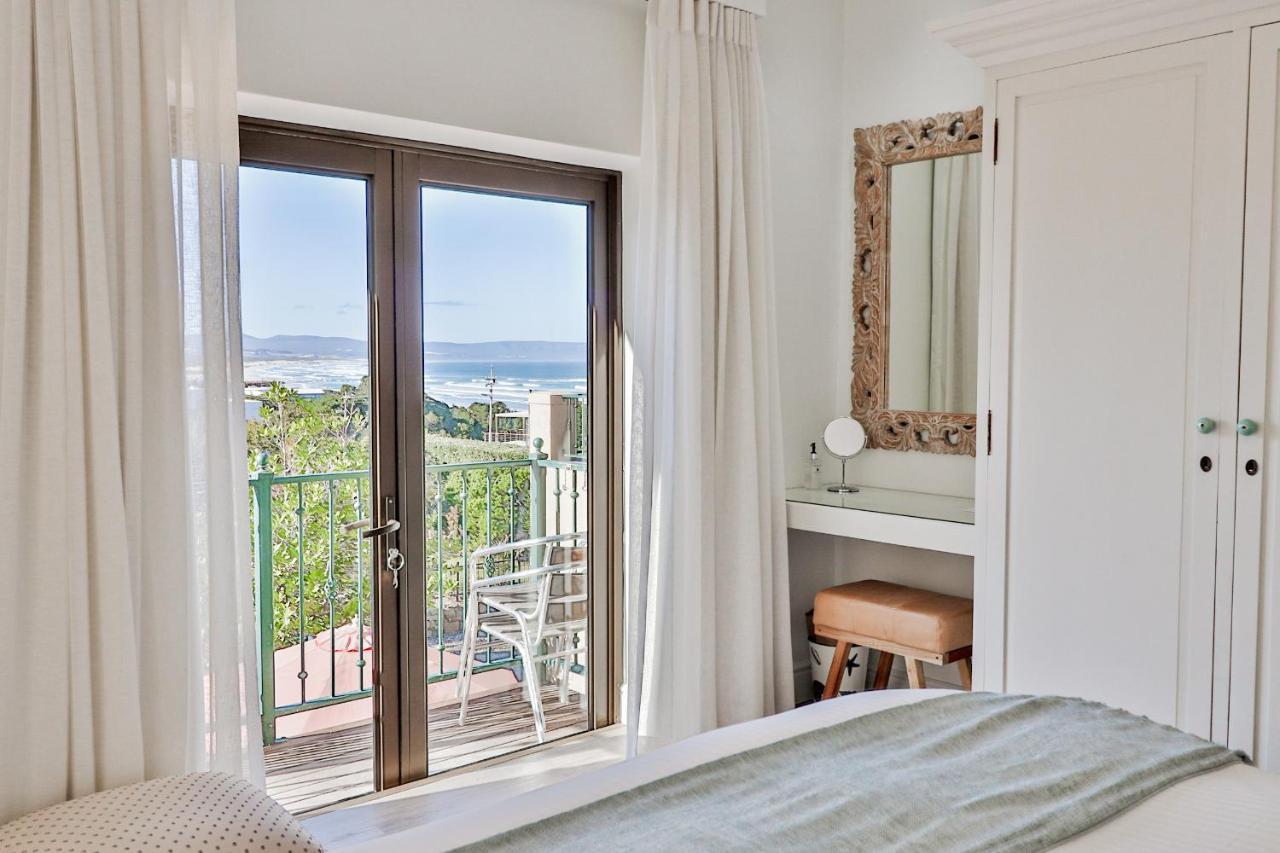Luxury Sea & Mountain View Suite