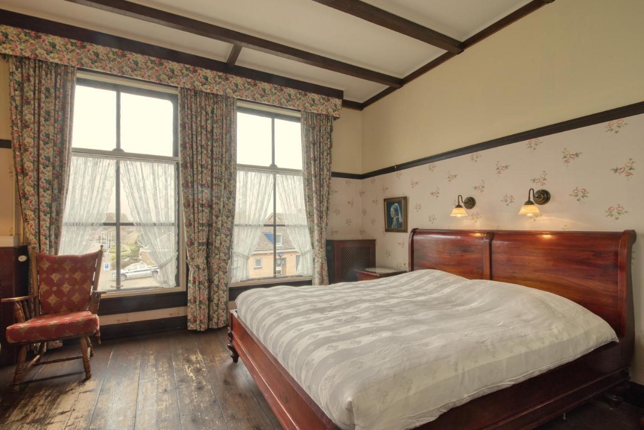 Rose Room