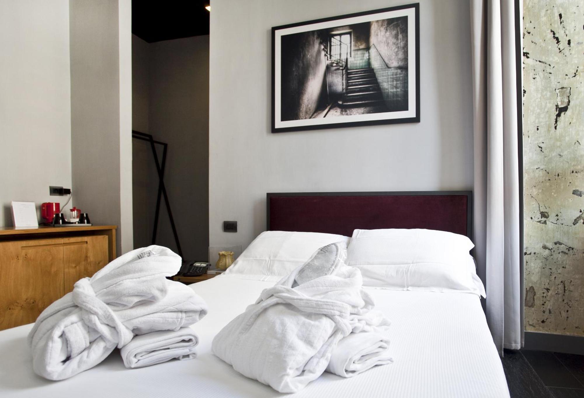 Habitación Doble Deluxe con cama doble pequeña
