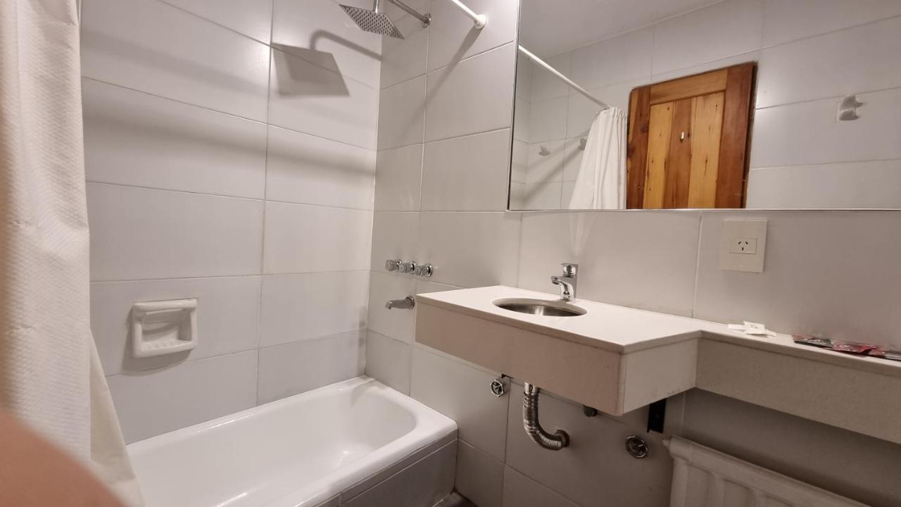 Triple Room with Lake View,1621418108:JPEG