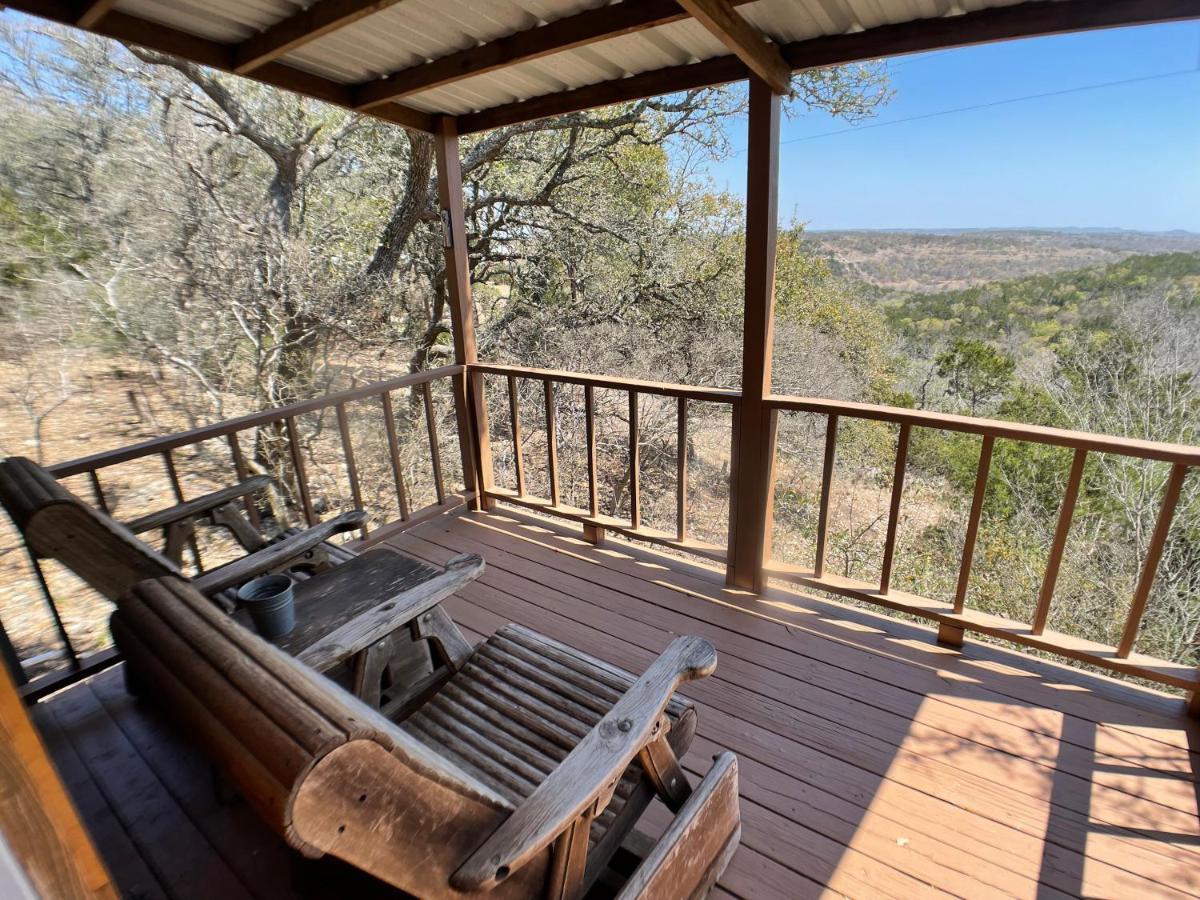 Queen Cabin