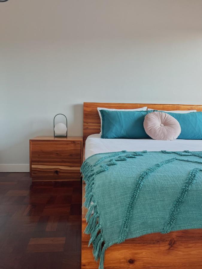 Quarto Queen com Casa de Banho Partilhada