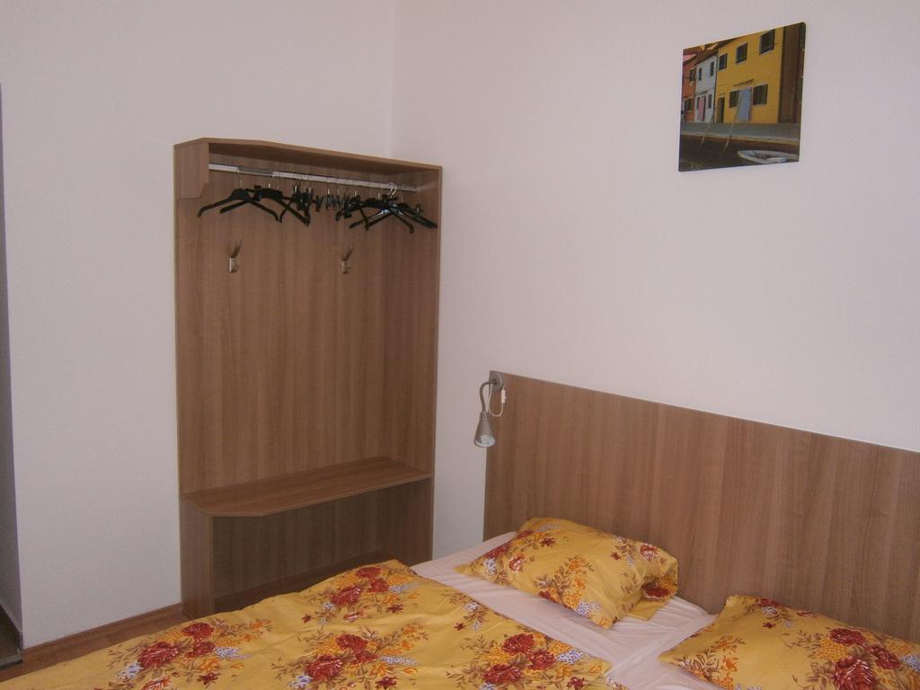 Quarto Twin