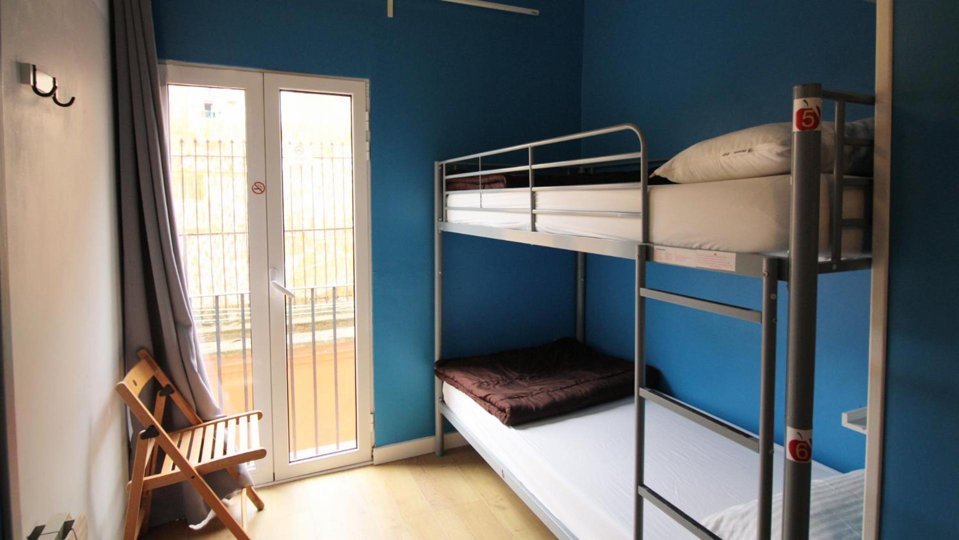 Cama en habitación compartida mixta de 6 camas