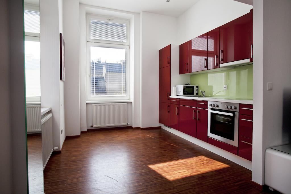 One-Bedroom Apartment,191143567:JPEG
