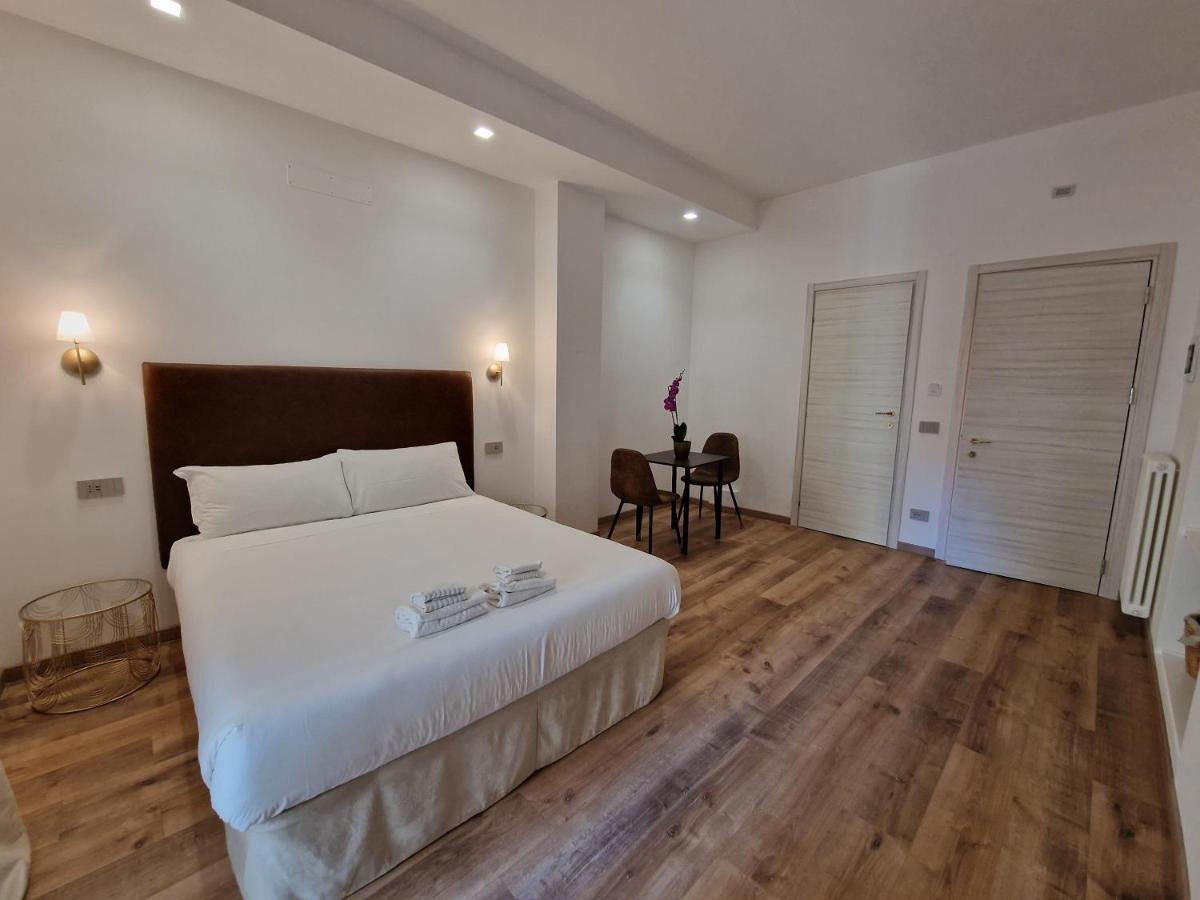 Double Room with Terrace,1411209893:JPEG