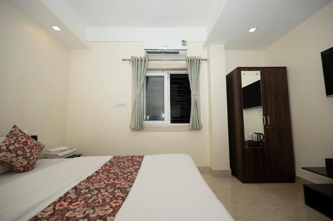 Standard Queen Room