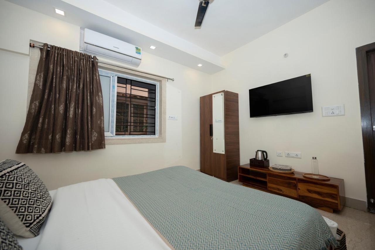 Standard Queen Room