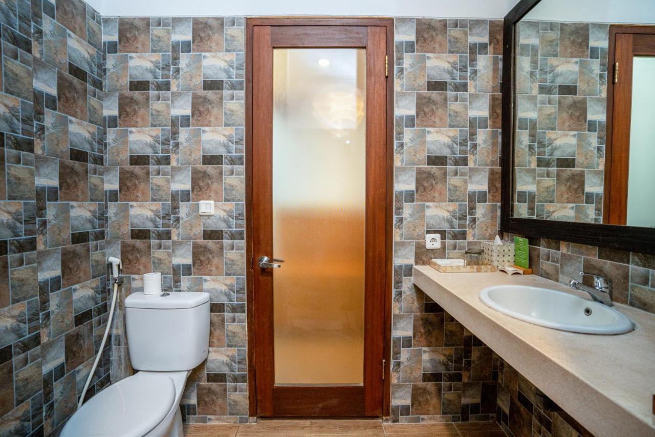 Deluxe Double or Twin Room Pool Access