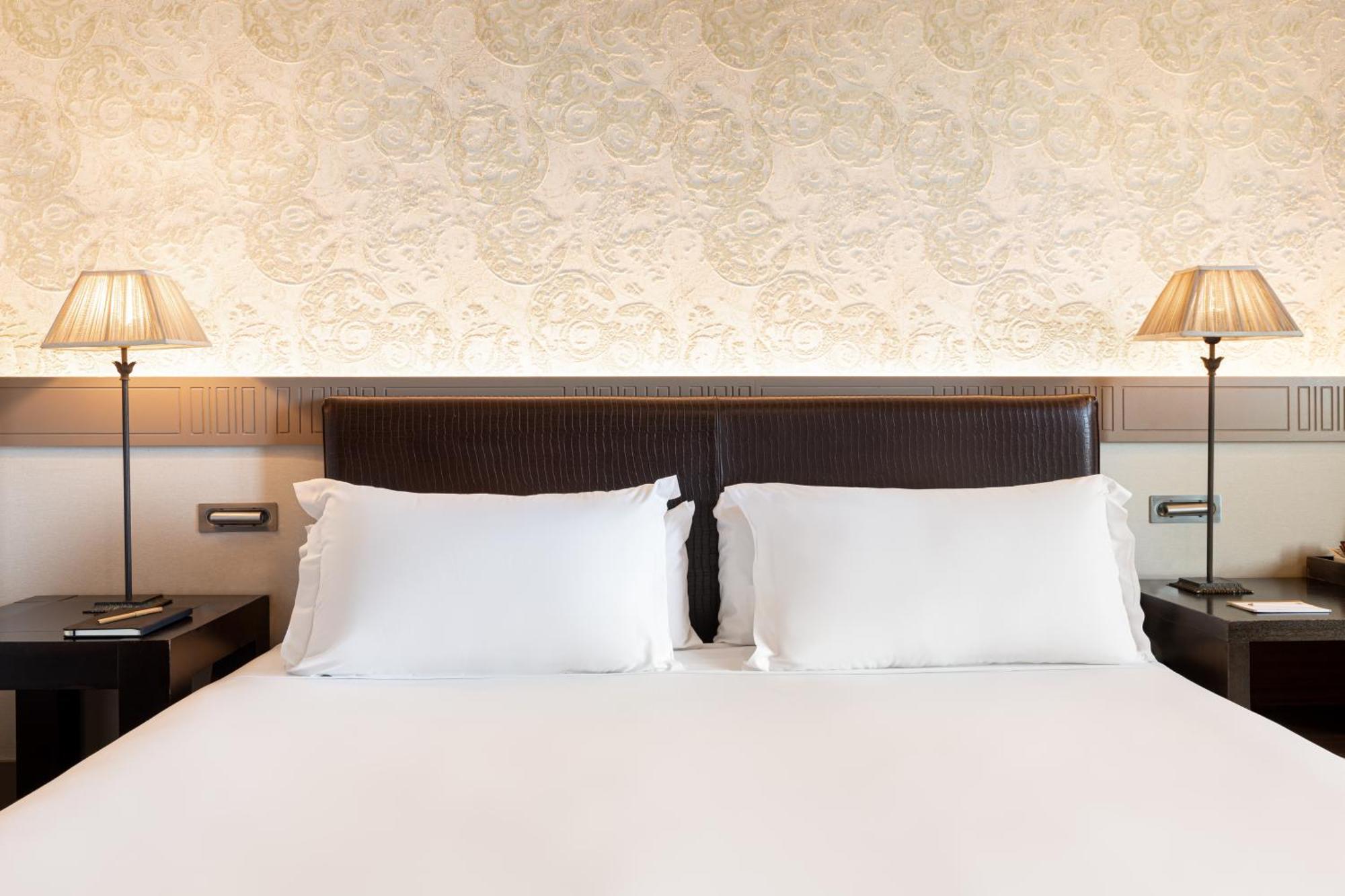 Deluxe Double or Twin Room,1432141915:JPEG