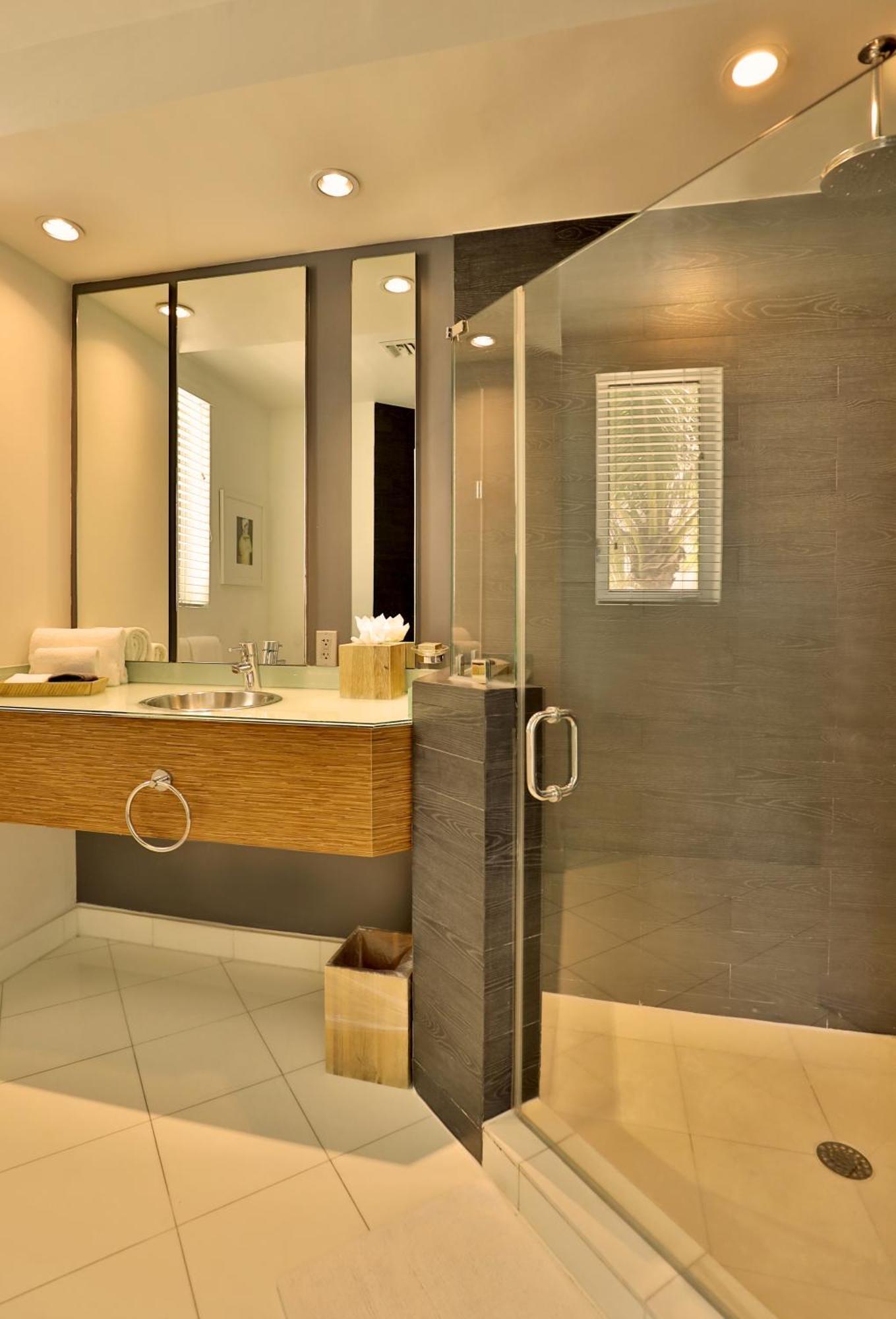 Grand Partial Ocean View King