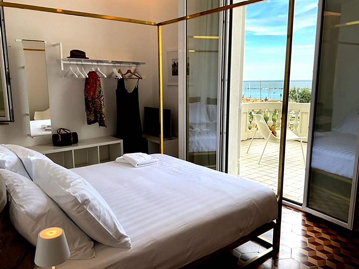 Deluxe Double Room Balcony Sea View,1558663318:JPEG
