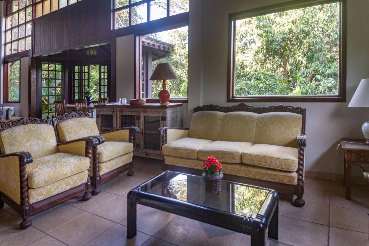 Casa com 4 Quartos