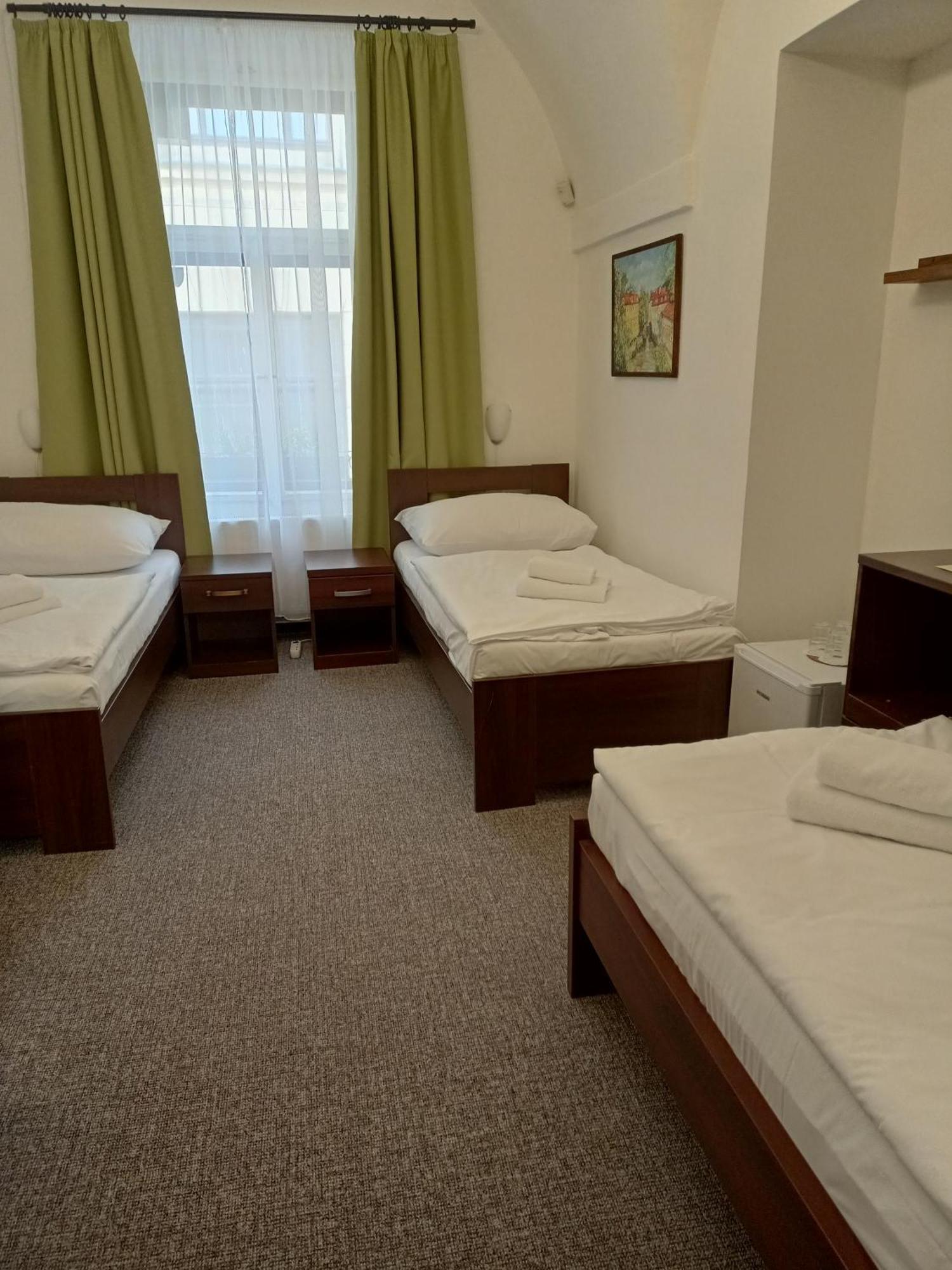 Quarto Quádruplo com Banheiro