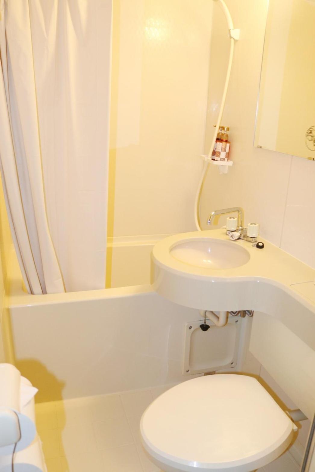 Double or Twin Room Private Bathroom