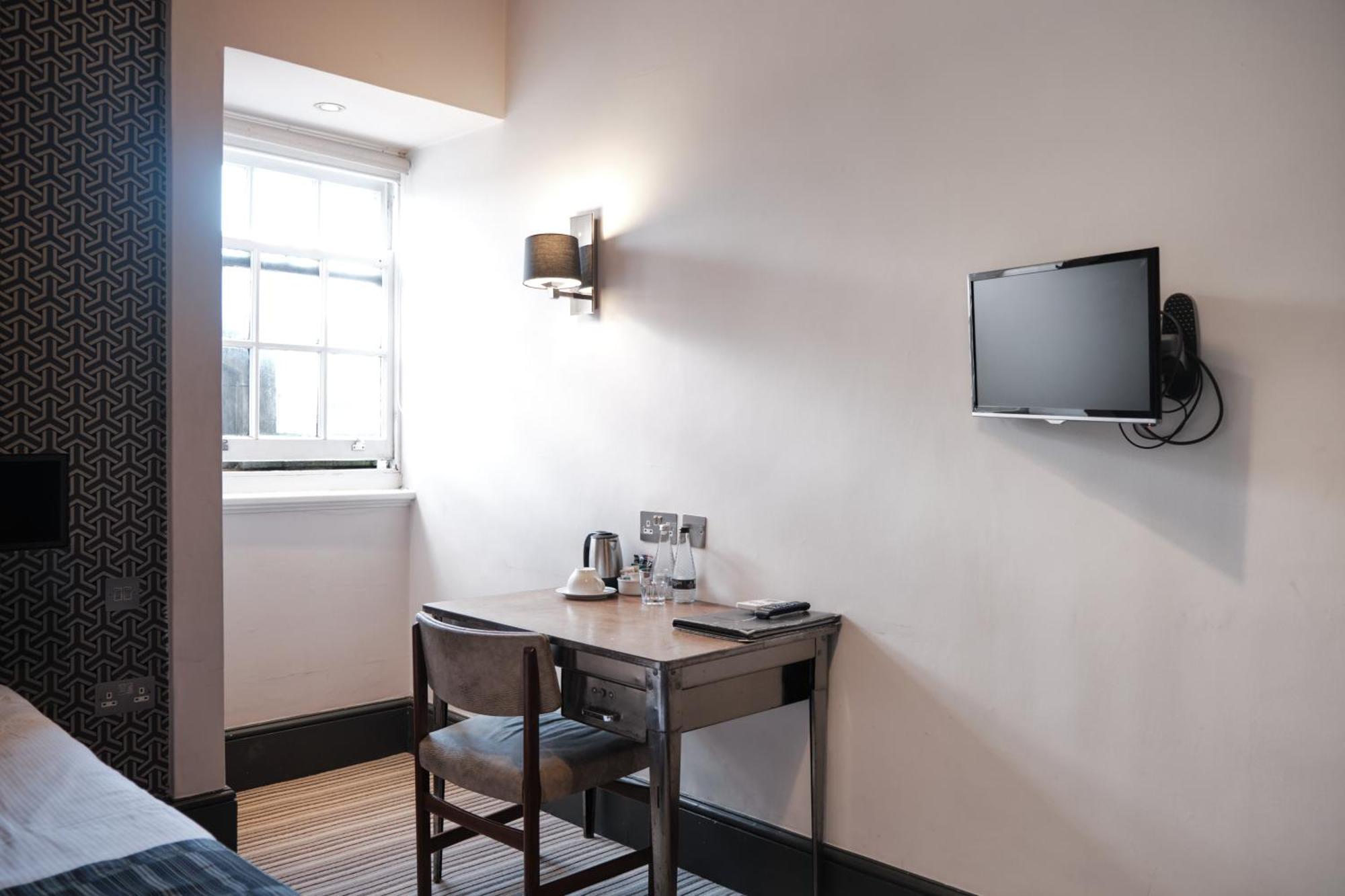 Single Room Bathroom