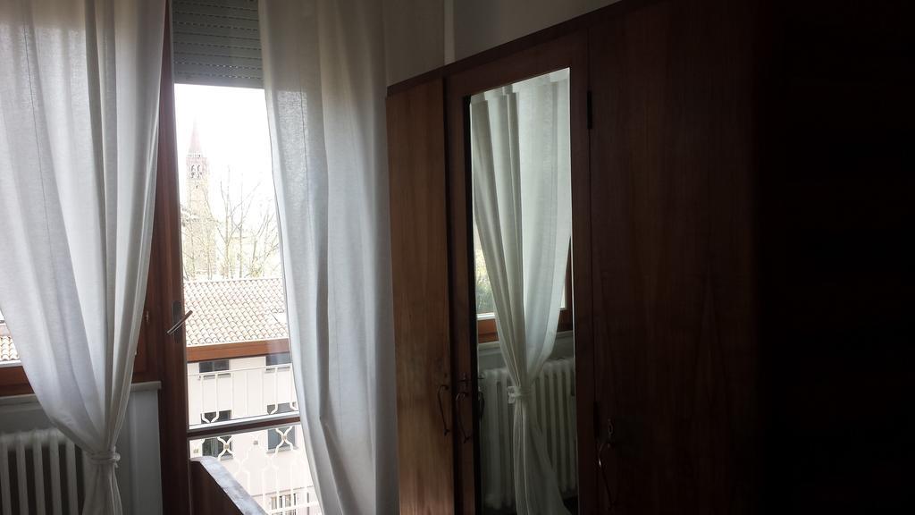 Camera Matrimoniale/Doppia con Letti Singoli con Bagno Privato Esterno