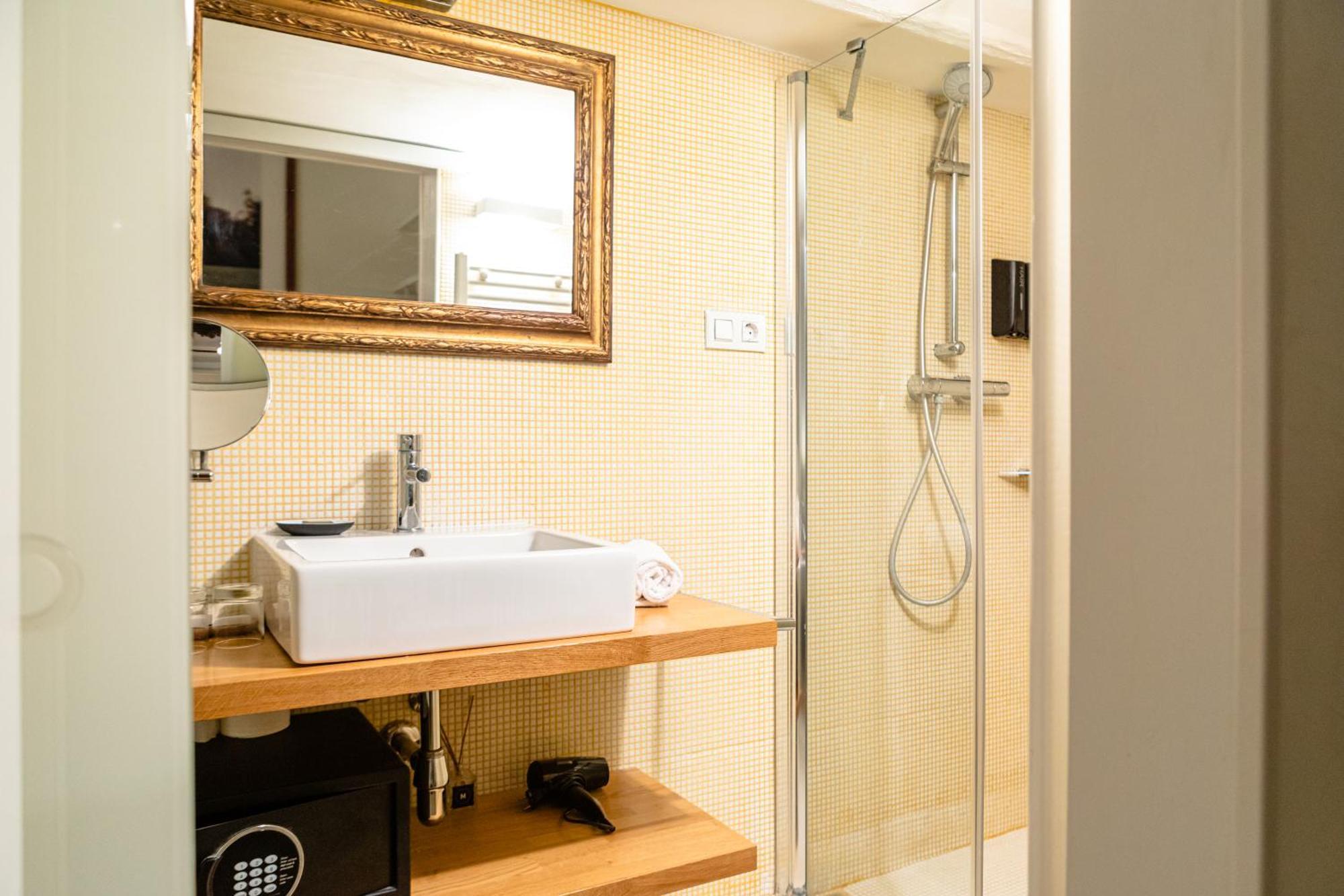 Quarto Duplo Standard
