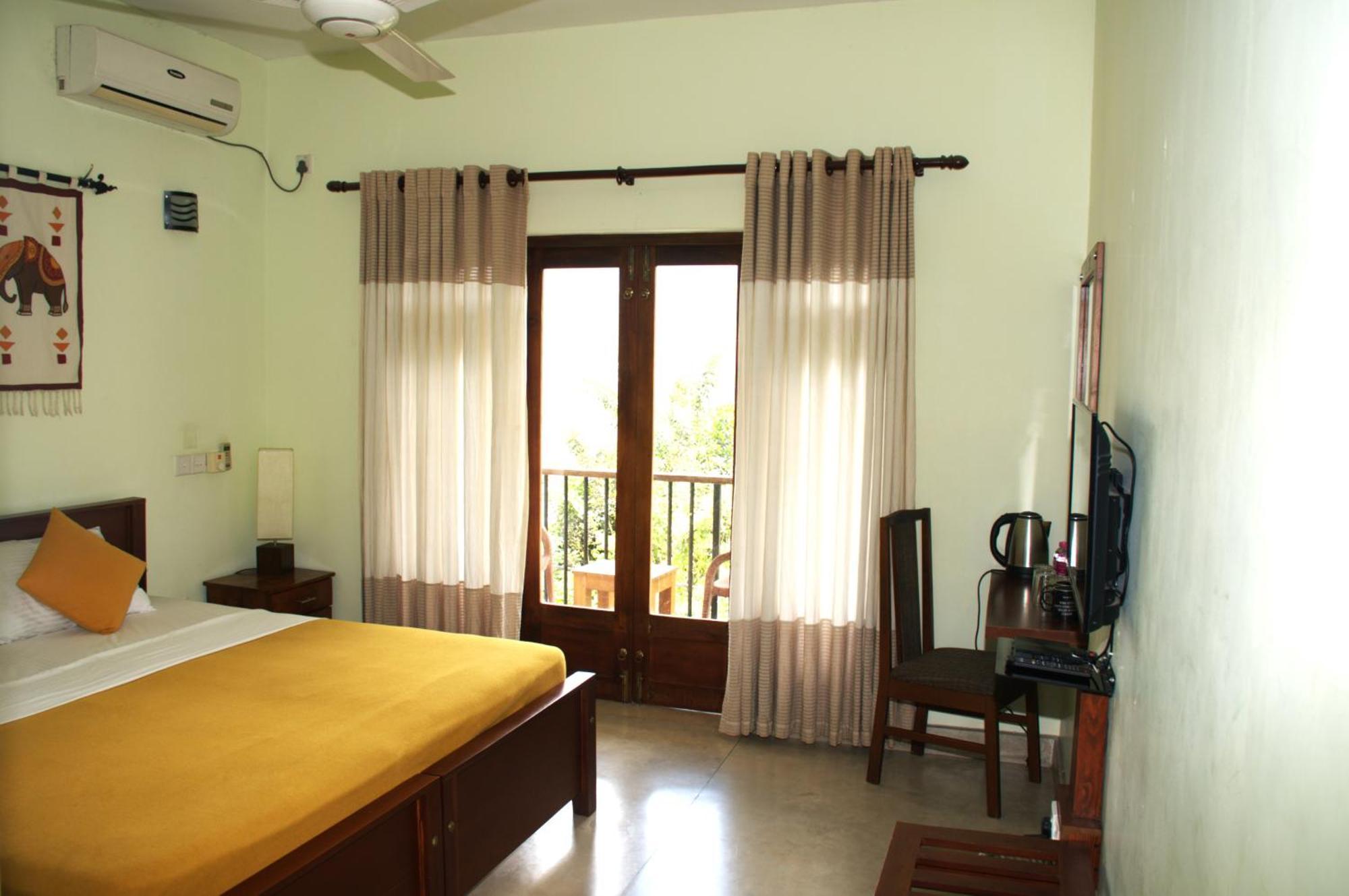 Deluxe Double or Twin Room Balcony,1539454054:JPEG
