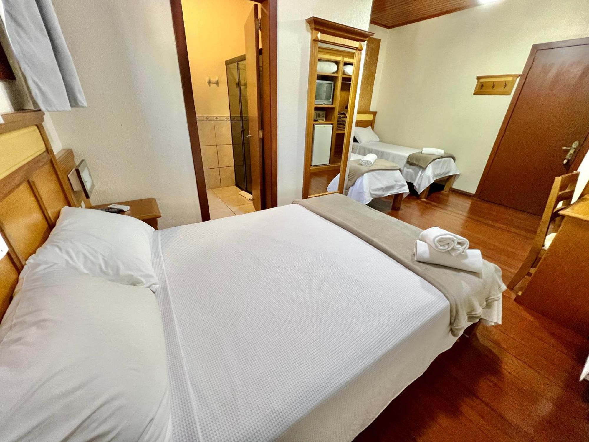 Luxury Quadruple Room,1540910086:JPEG