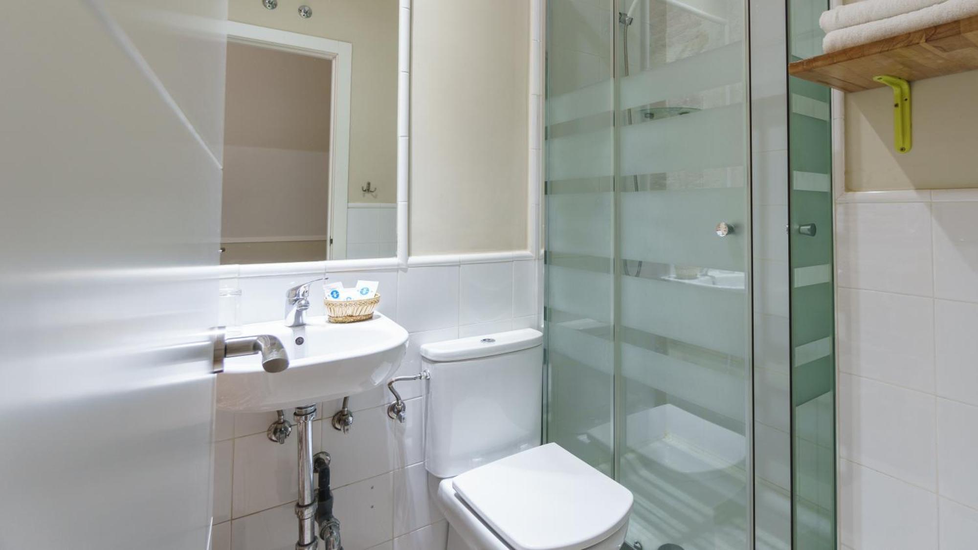 Superior Double Room with Street View,1646894627:JPEG
