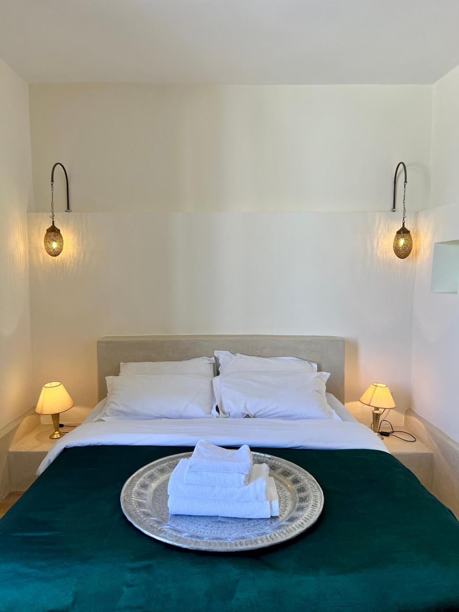 Spacieuse Chambre Double - Vue sur Terrasse