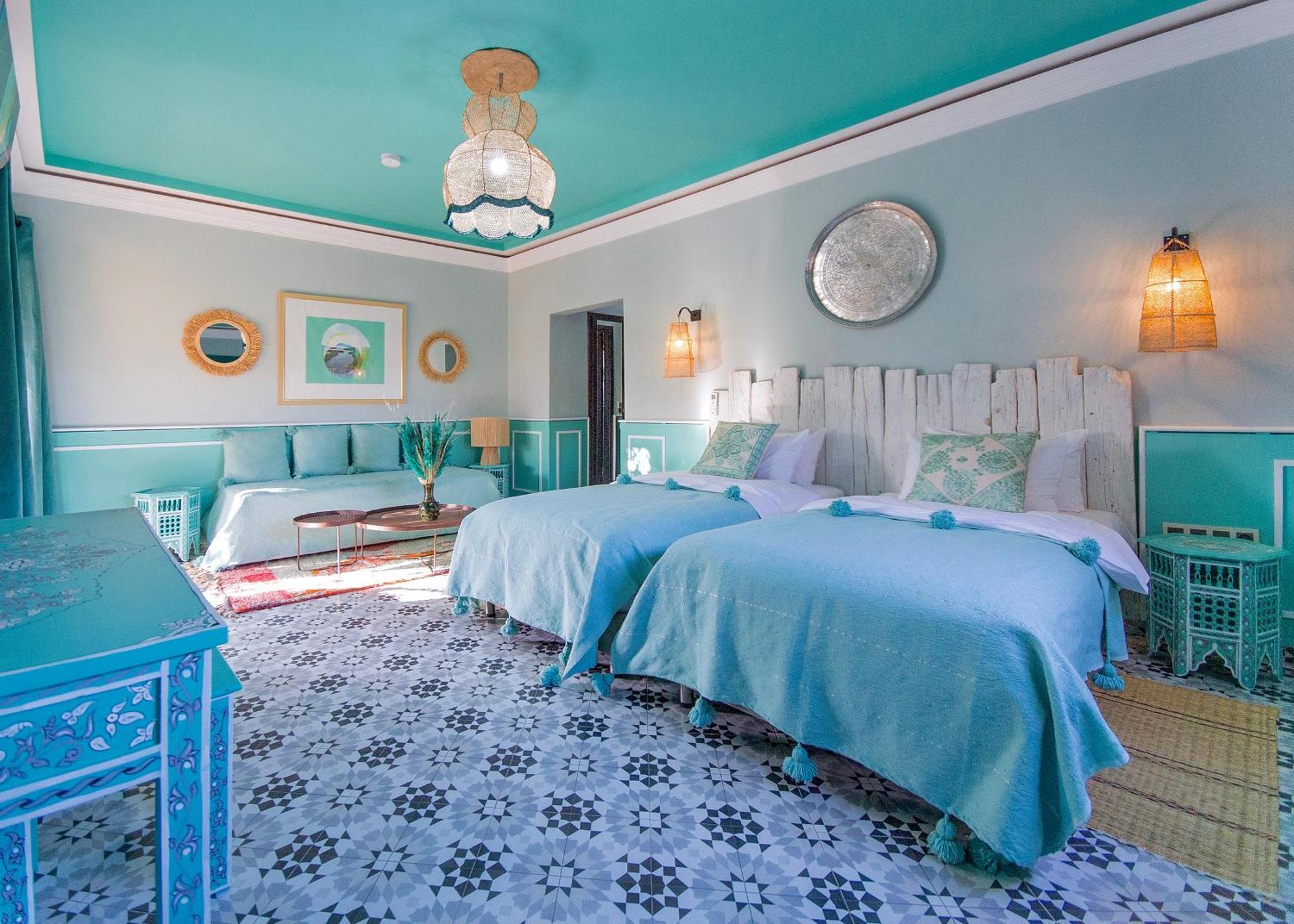 Chambre Triple - Vue sur la Piscine