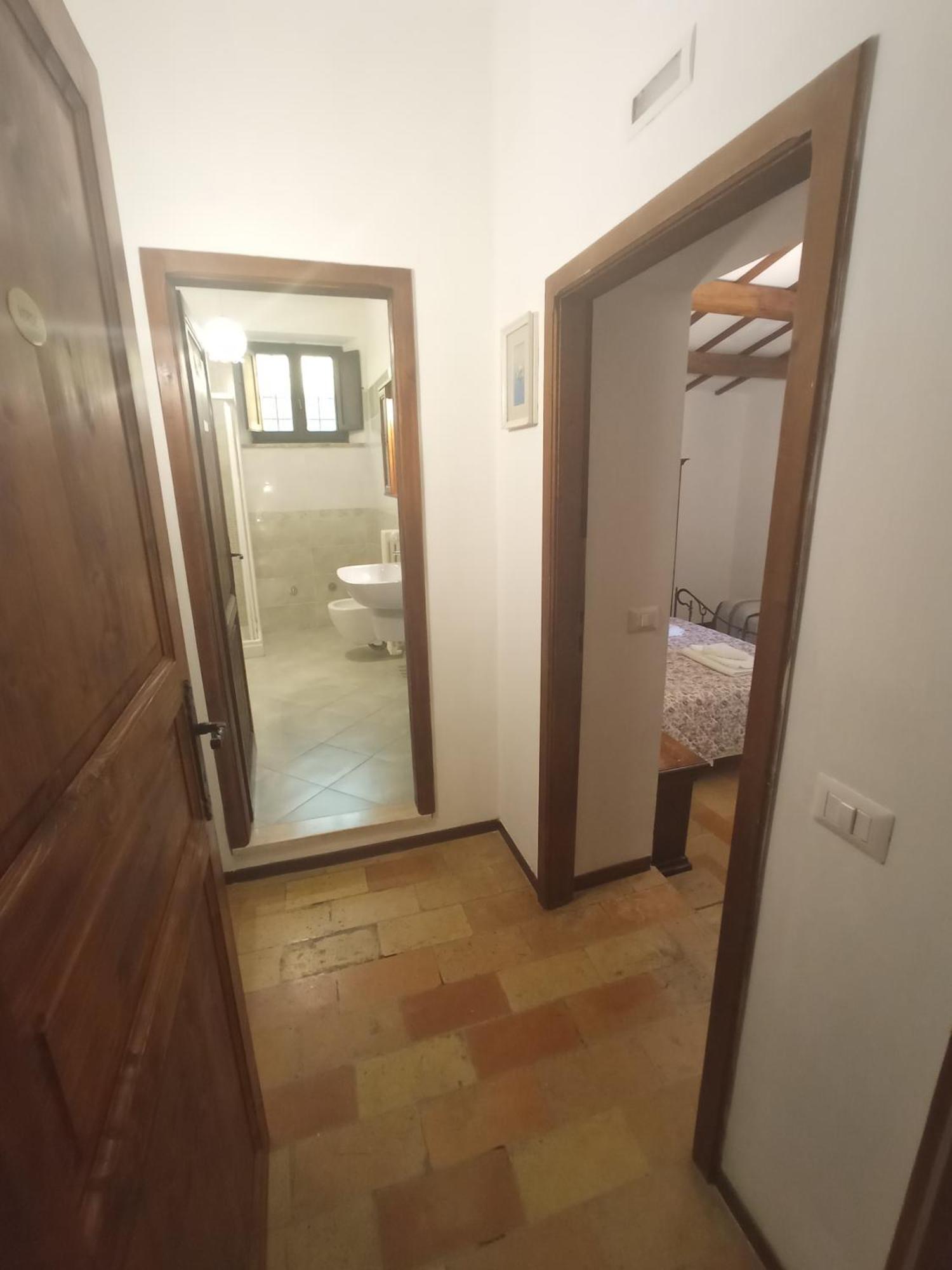 Deluxe Double Room Shower
