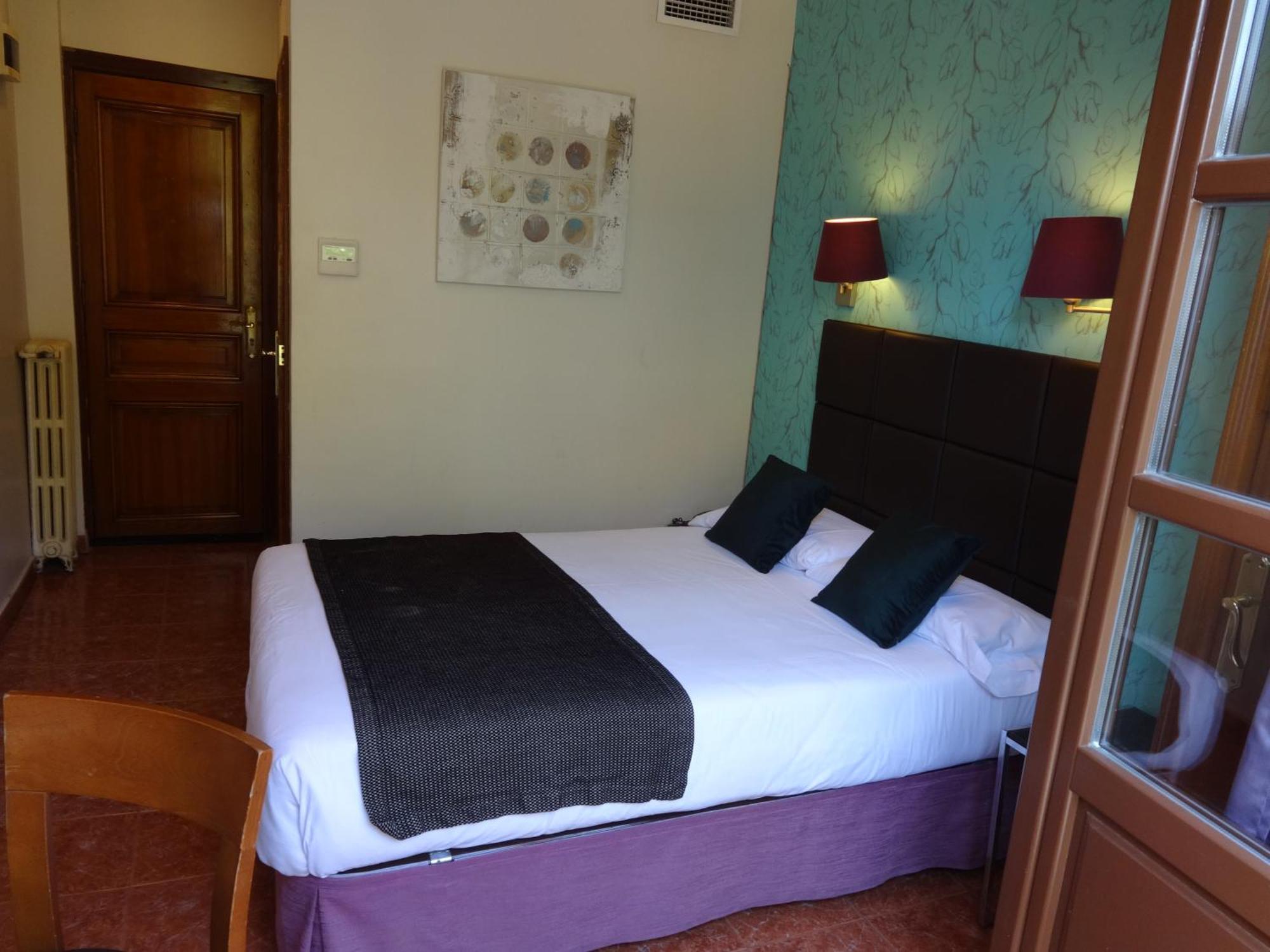 Double or Twin Room La Rambla Views